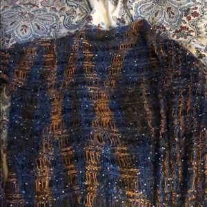 Sweater shirt. (Knitted)